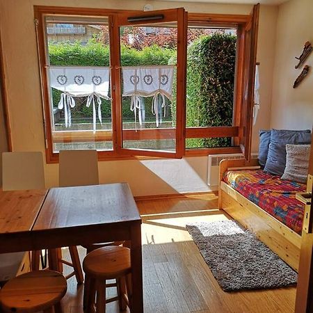 Bright Refurbished Apartment - Central 레우쉬 외부 사진